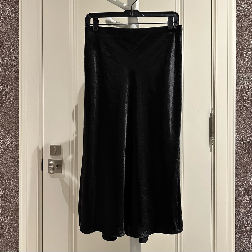Vince satin slip skirt (M, black)